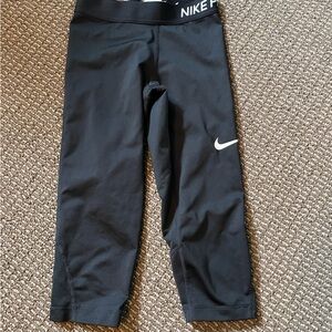 Women’s Nike cropped compression leggings size small